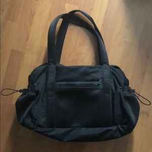Lululemon Everywhere Duffel *Heatproof Pocket 27L